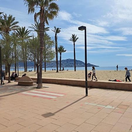 Holiday Center Apartamento Vistas Mar, Acceso Directo Playa Y Piscina Roses Bagian luar foto
