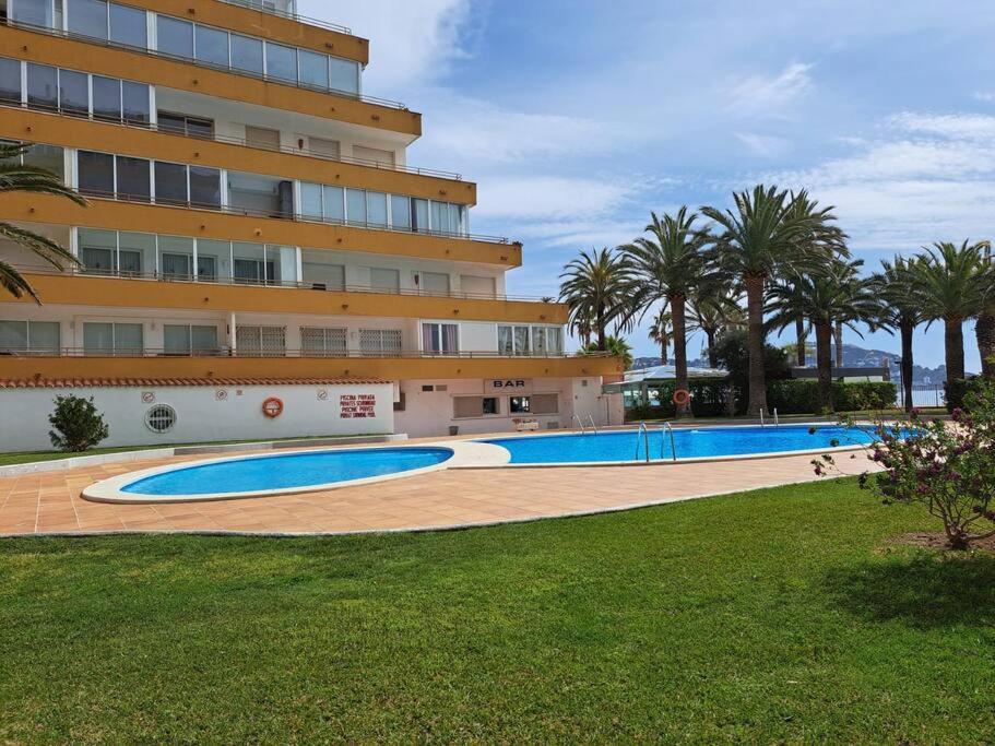 Holiday Center Apartamento Vistas Mar, Acceso Directo Playa Y Piscina Roses Bagian luar foto