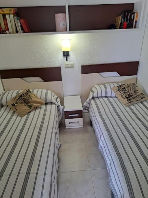 Holiday Center Apartamento Vistas Mar, Acceso Directo Playa Y Piscina Roses Bagian luar foto